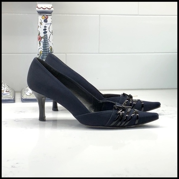 Stuart Weitzman Bow Heels - Picture 1 of 11